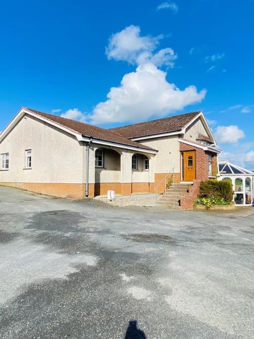 Valley Lodge 3 Bedroom Retreat In Craigantlet Hills 벨파스트 외부 사진